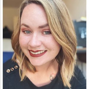 Meet your Posher, Megan